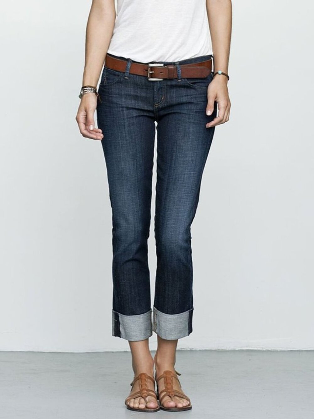 CITIZENS Of HUMANITY "Dani" Cropped & Cuffed, Mid-Rise Dark Wash Jeans - 25 Dark